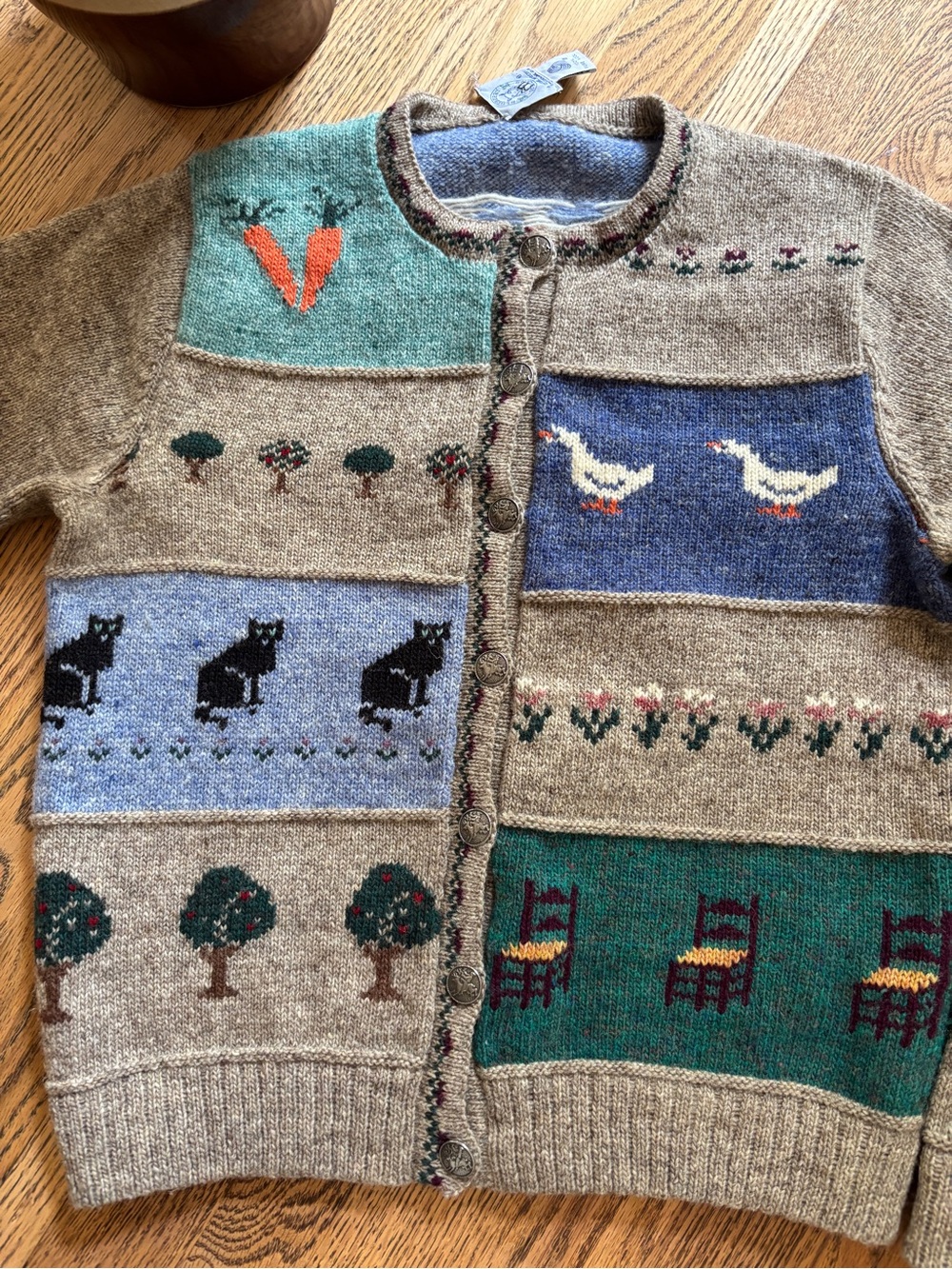 Vintage 100% Wool cardigan women’s cardigan